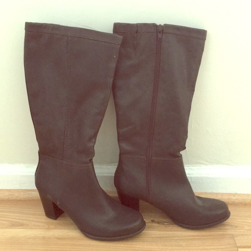 Brown heeled boots